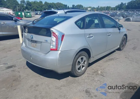 2015 Toyota Prius Two z USA, uszkodzony, nr VIN JTDKN3DU8F0481696